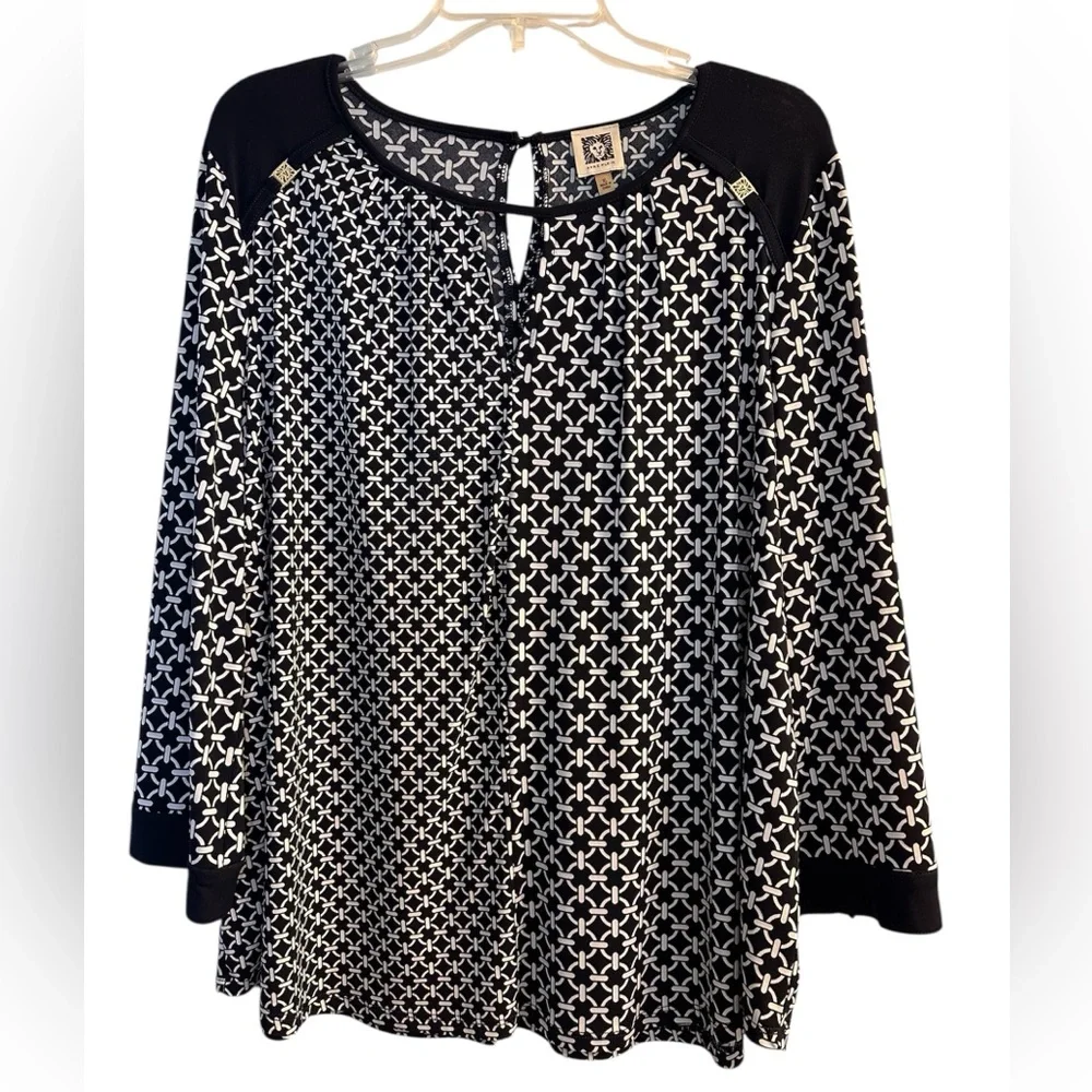 Anne Klein navy blue and White Boxy 3/4 Sleeve Blouse gold detail - Picture 1 of 8